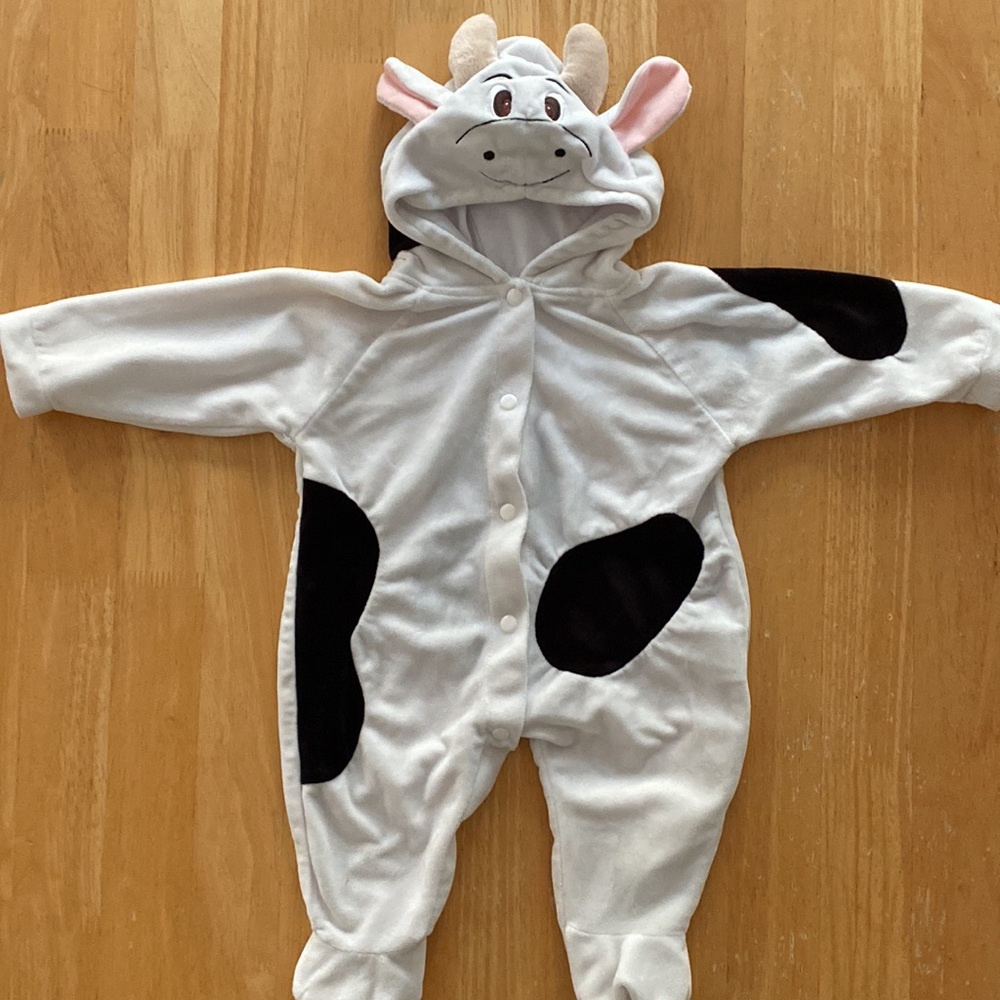 Infant cow Halloween costume